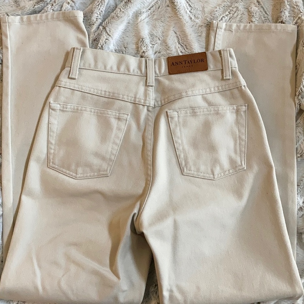 Ann Taylor light sand jeans size 4 - Picture 6 of 6